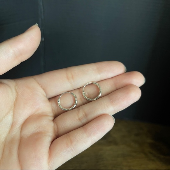 Jewelry - Sterling silver 9 mm knotted 925 Huggie hoop braided earrings